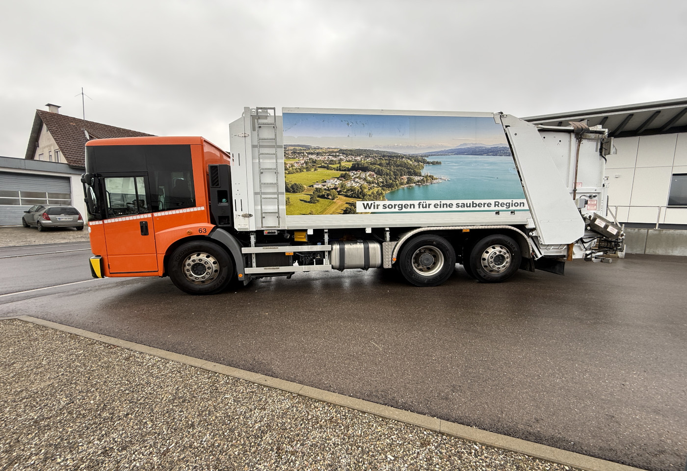 MOTO6625_2774293 vehicle image