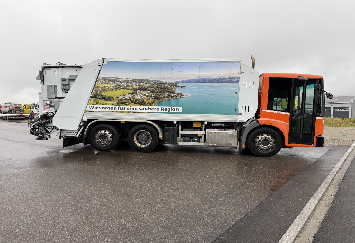 MOTO6625_2774293 vehicle image