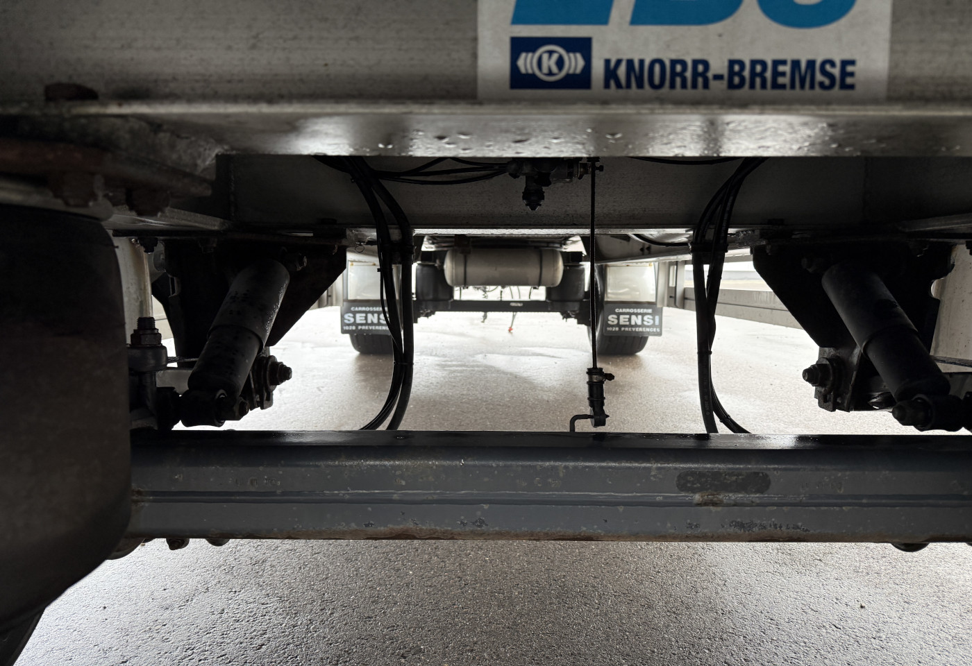 MOTO6625_2777979 vehicle image