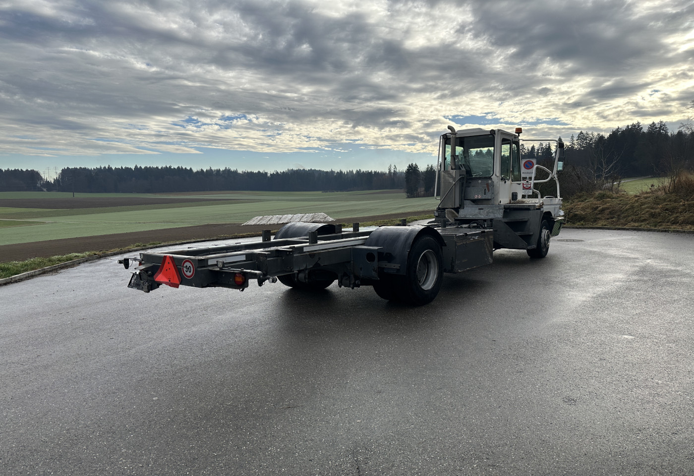 MOTO6625_2781478 vehicle image