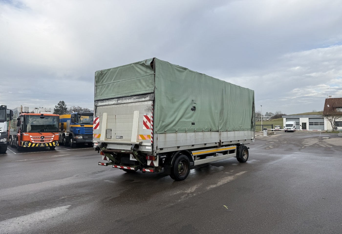 MOTO6625_2778521 vehicle image