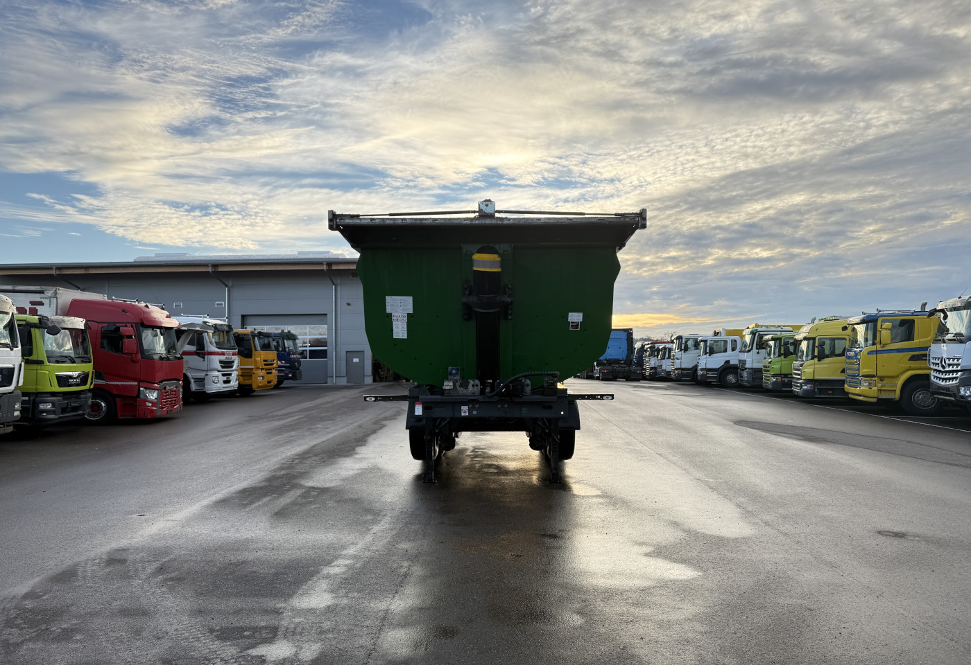 MOTO6625_2777982 vehicle image