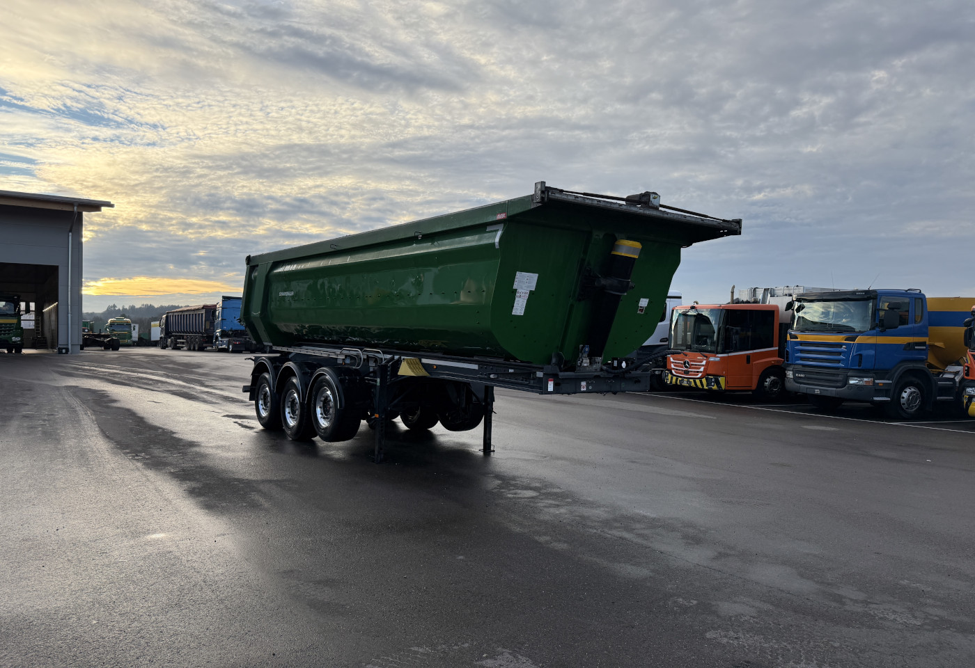 MOTO6625_2777982 vehicle image