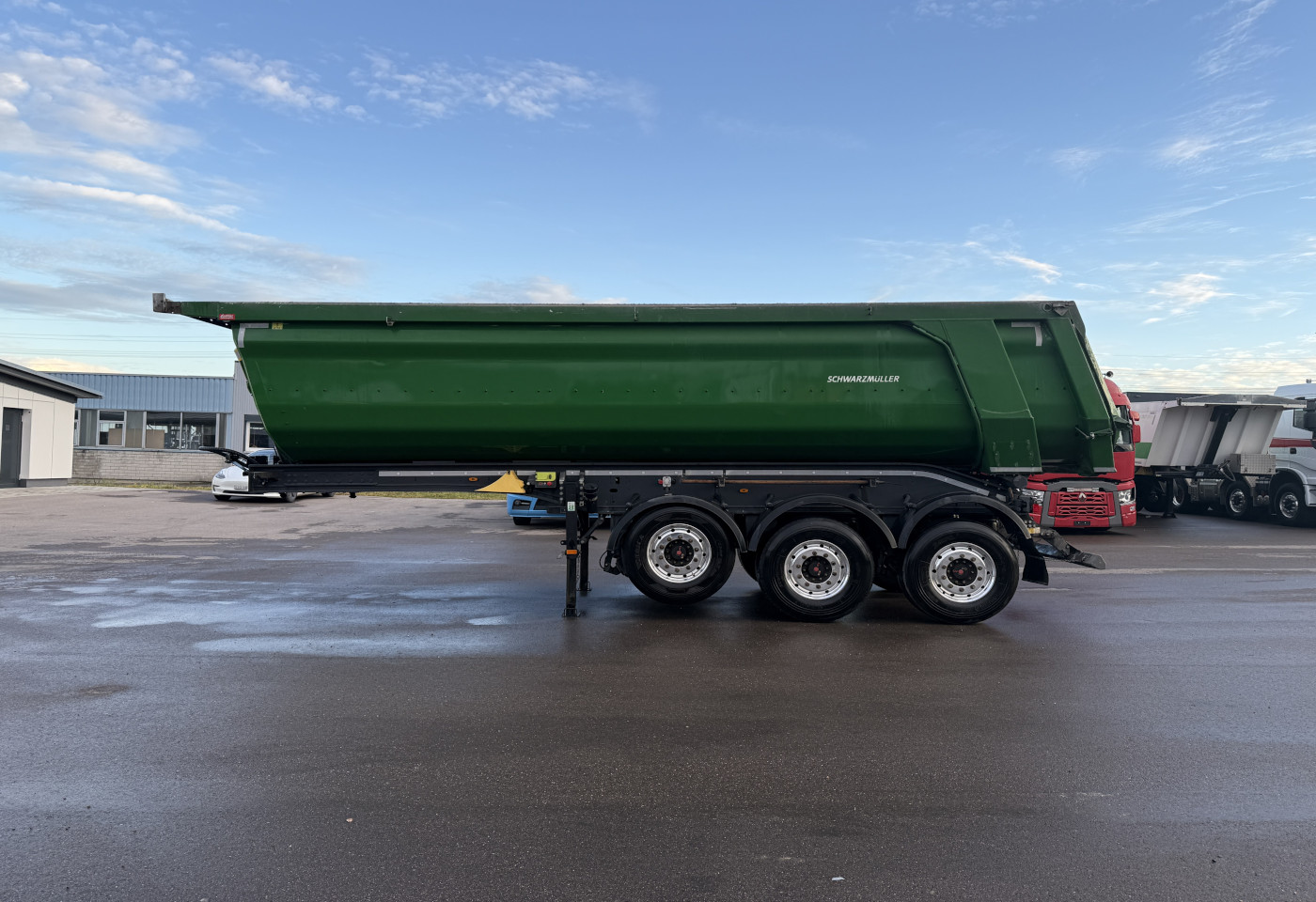 MOTO6625_2777982 vehicle image