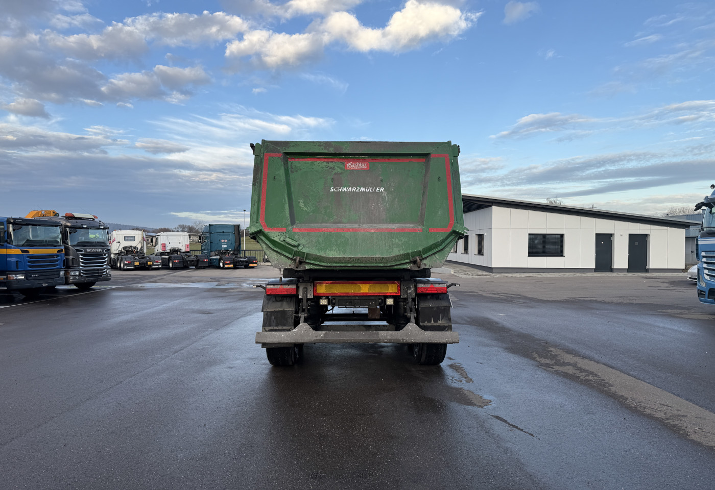 MOTO6625_2777982 vehicle image