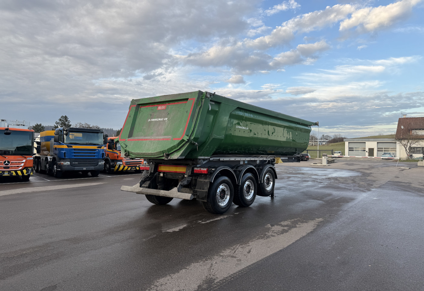 MOTO6625_2777982 vehicle image