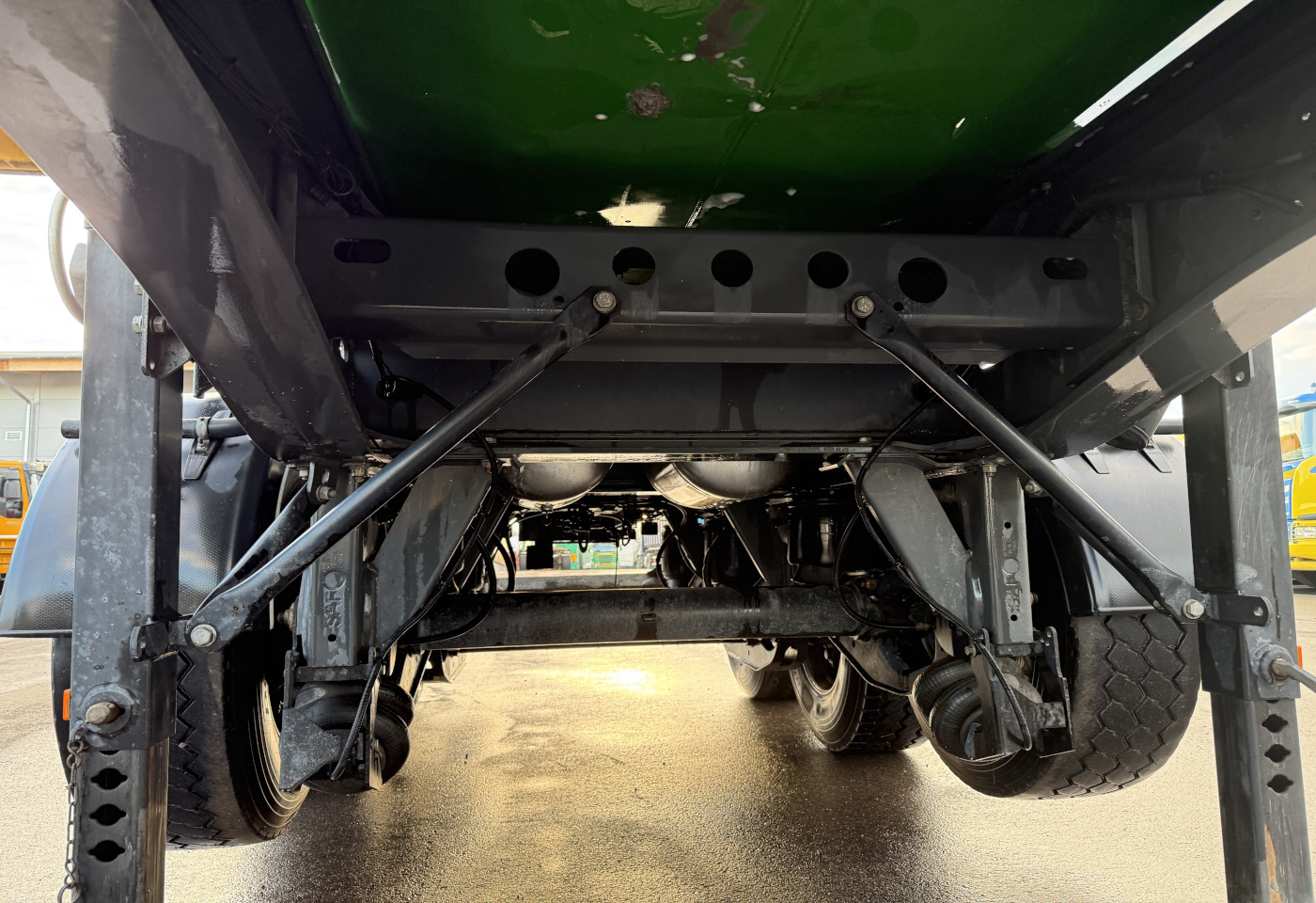 MOTO6625_2777982 vehicle image