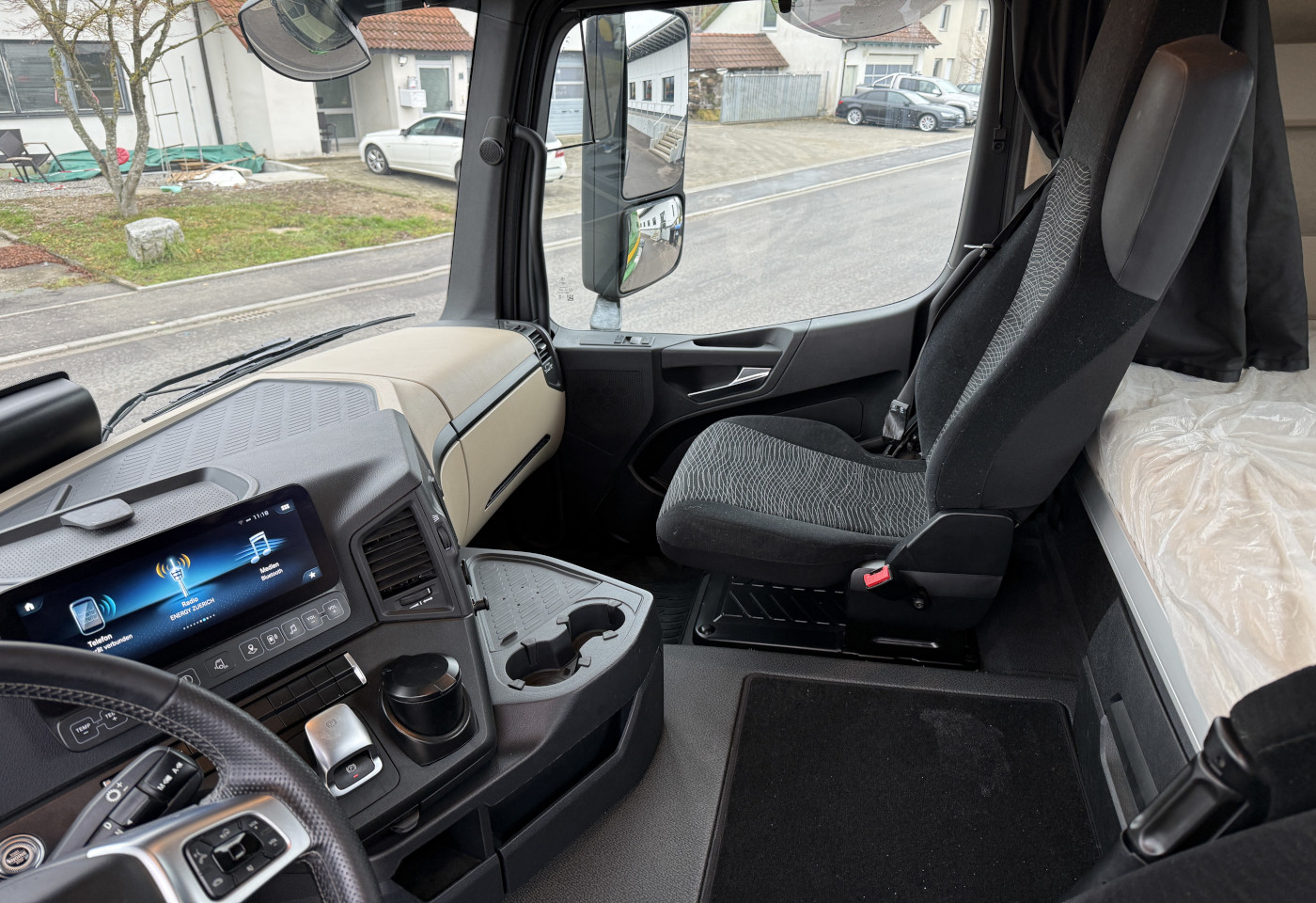 MOTO6625_2778600 vehicle image