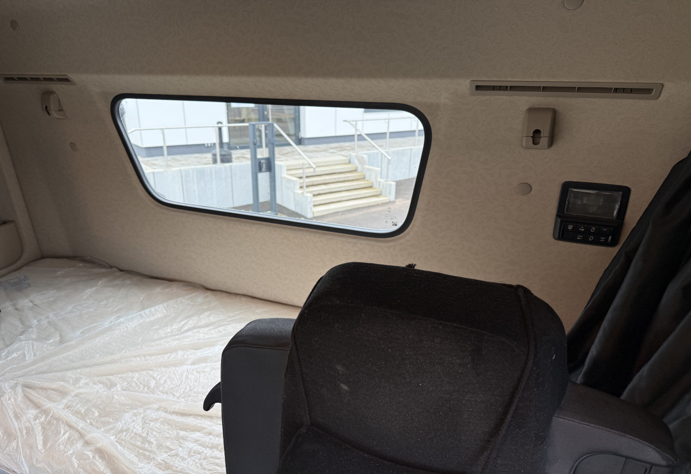 MOTO6625_2778600 vehicle image