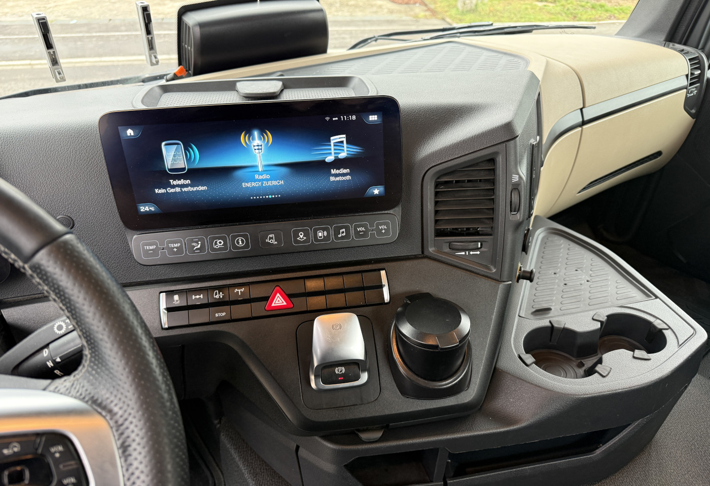 MOTO6625_2778600 vehicle image