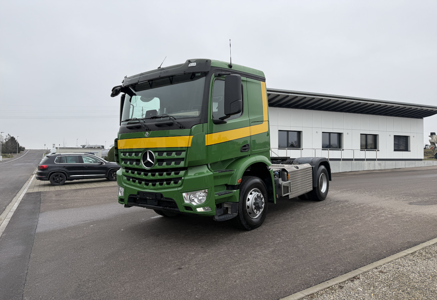 MOTO6625_2778600 vehicle image