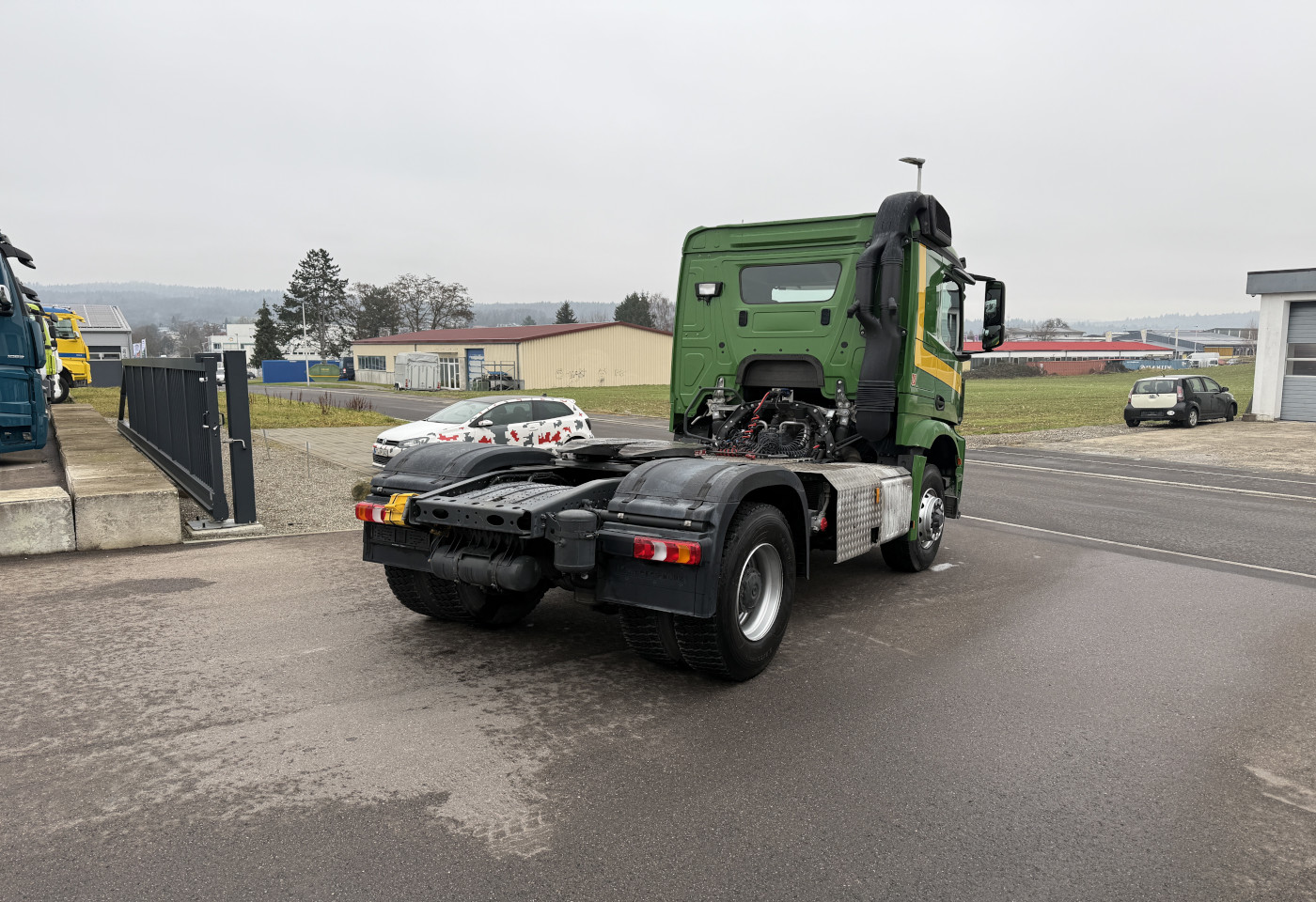 MOTO6625_2778600 vehicle image