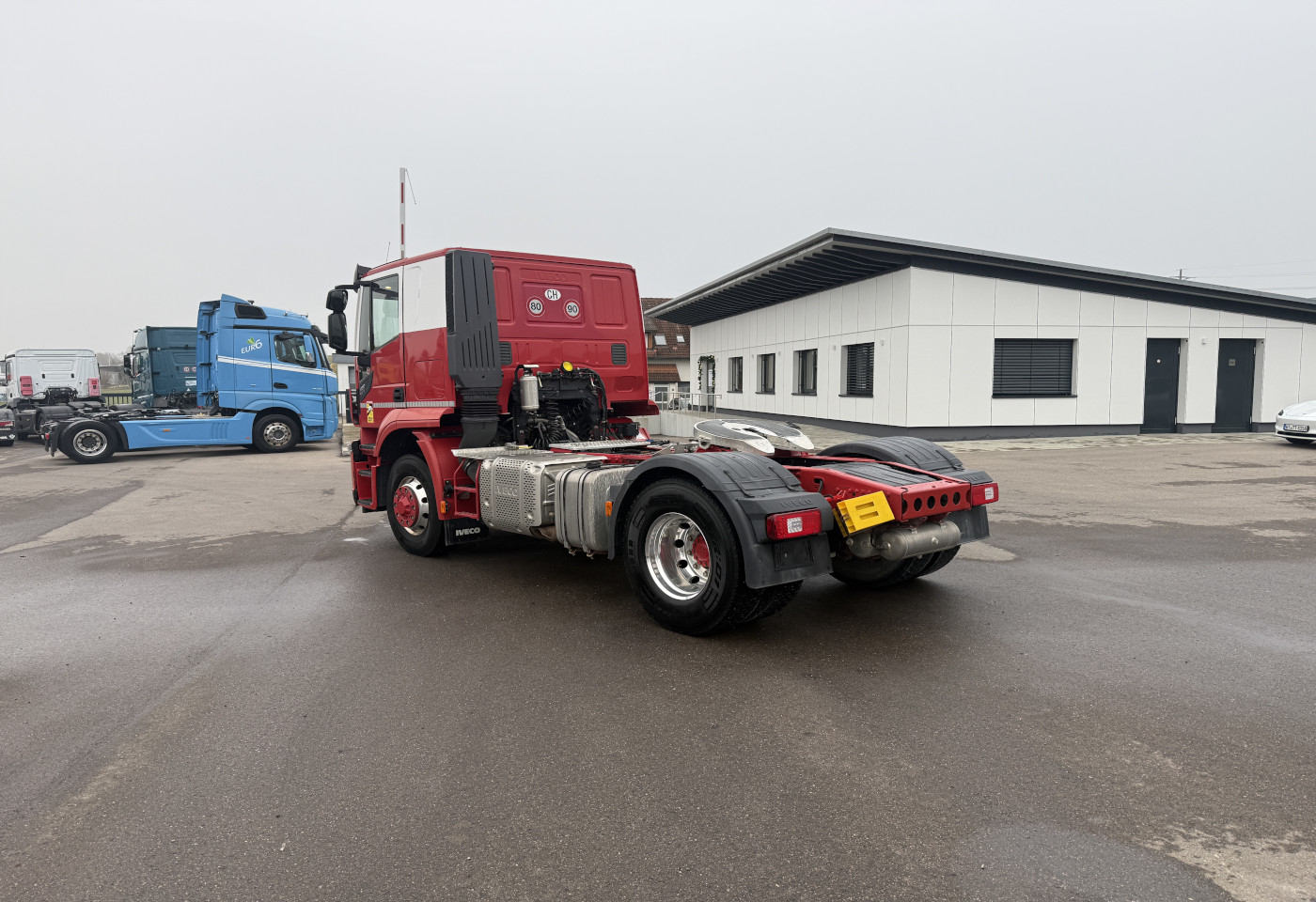 MOTO6625_2781474 vehicle image