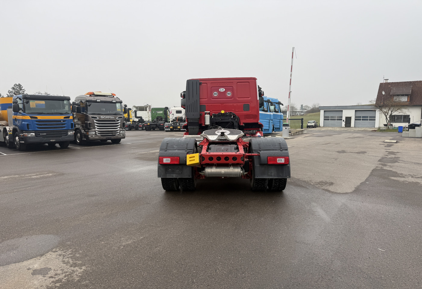 MOTO6625_2781474 vehicle image