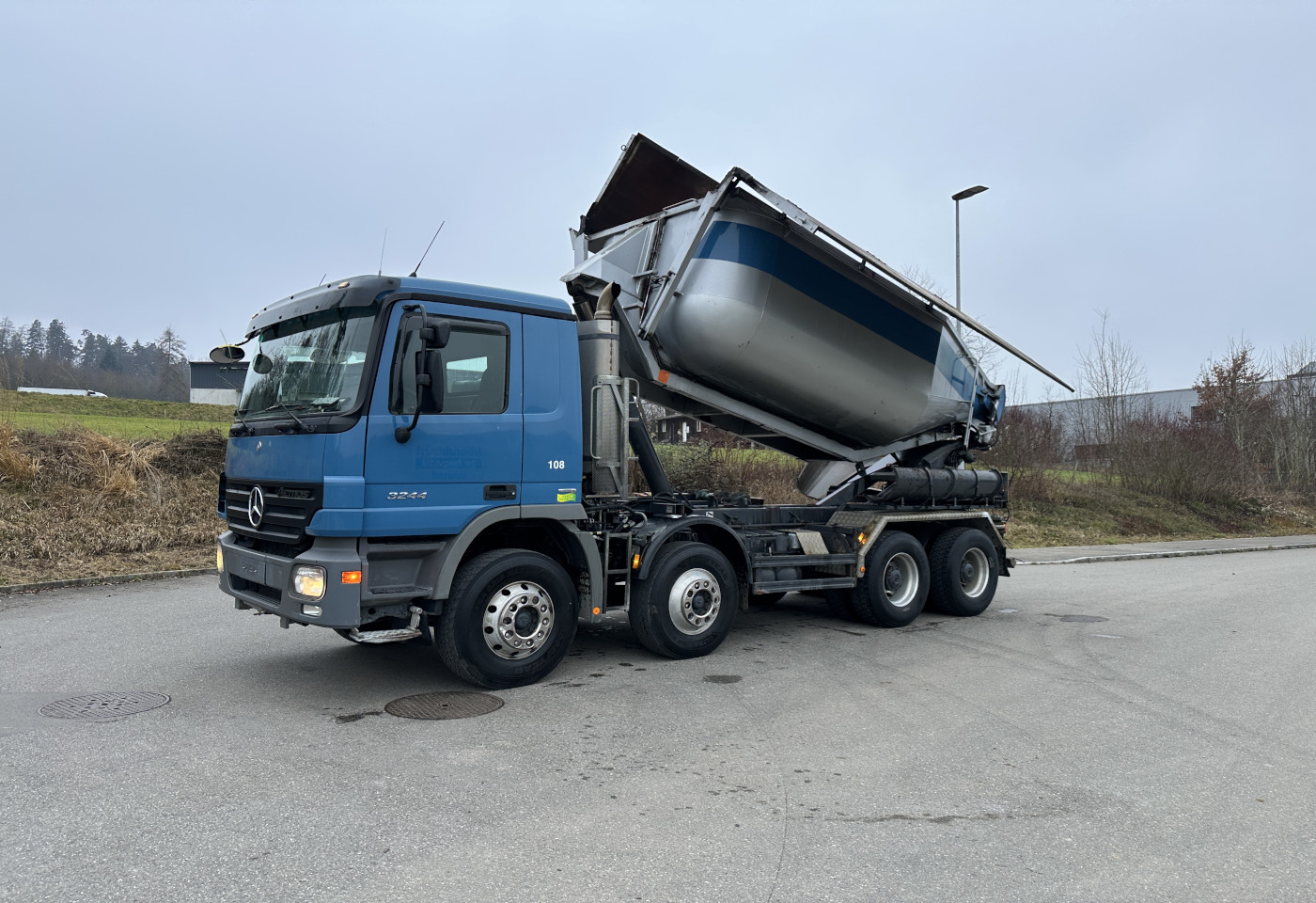 MOTO6625_2782104 vehicle image