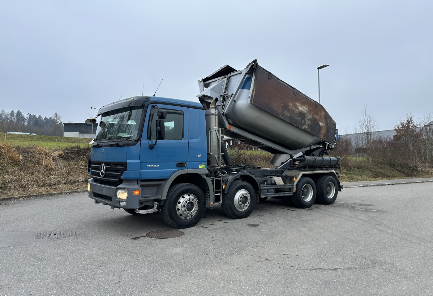 MOTO6625_2782104 vehicle image