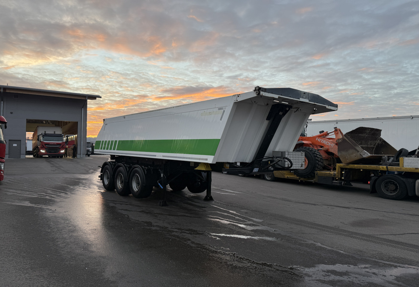 MOTO6625_2783273 vehicle image