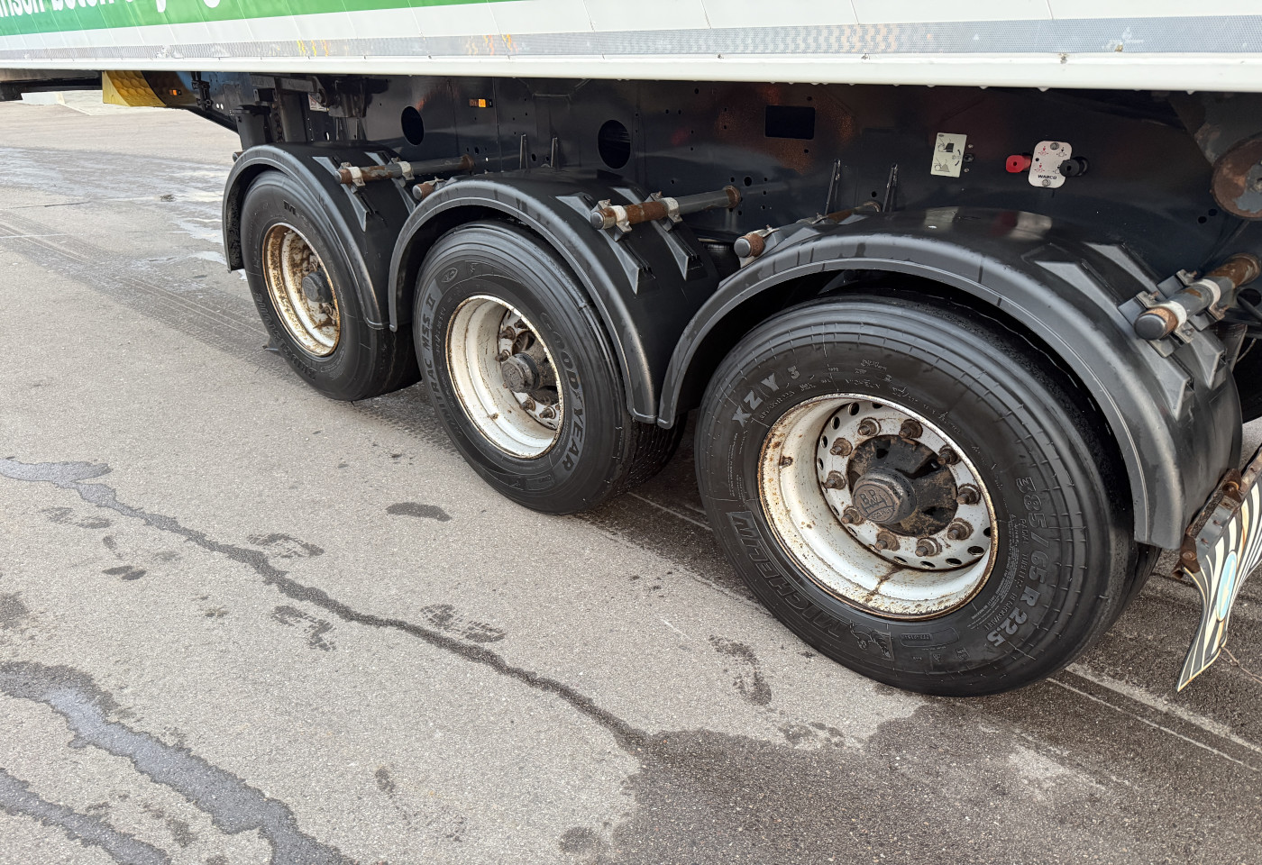 MOTO6625_2783273 vehicle image