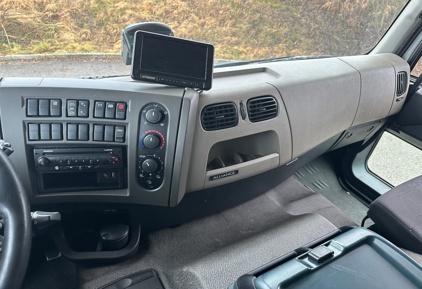 MOTO6625_2784545 vehicle image