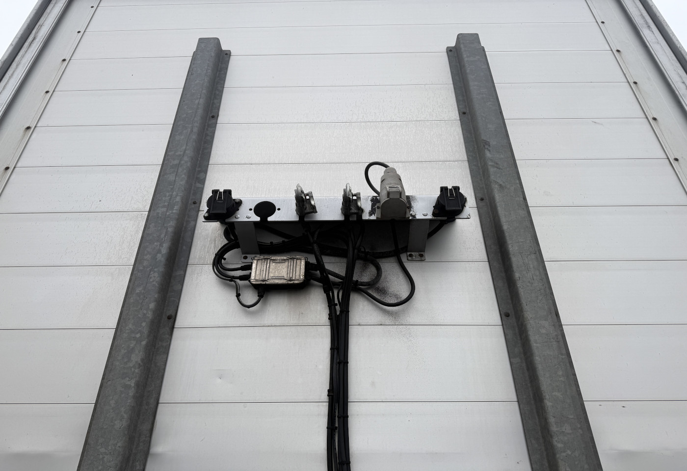 MOTO6625_2783440 vehicle image