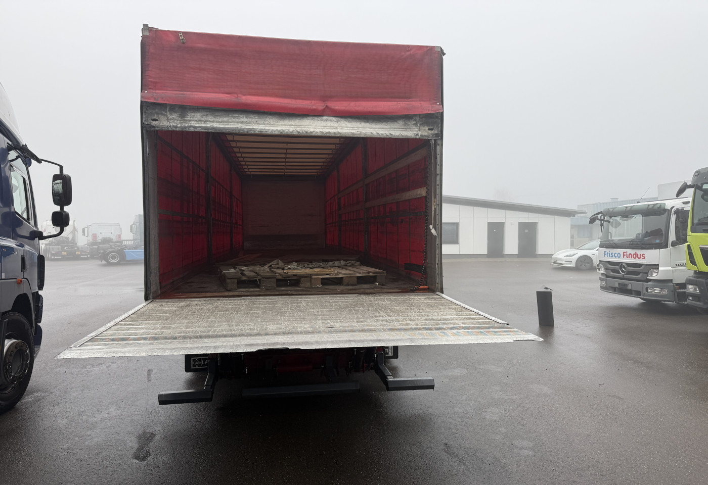 MOTO6625_2783440 vehicle image