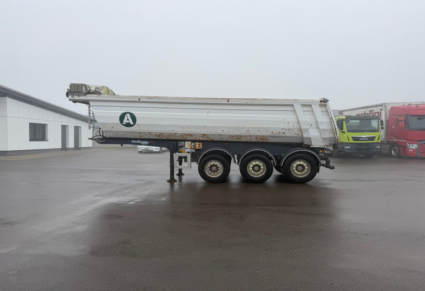 MOTO6625_2784700 vehicle image