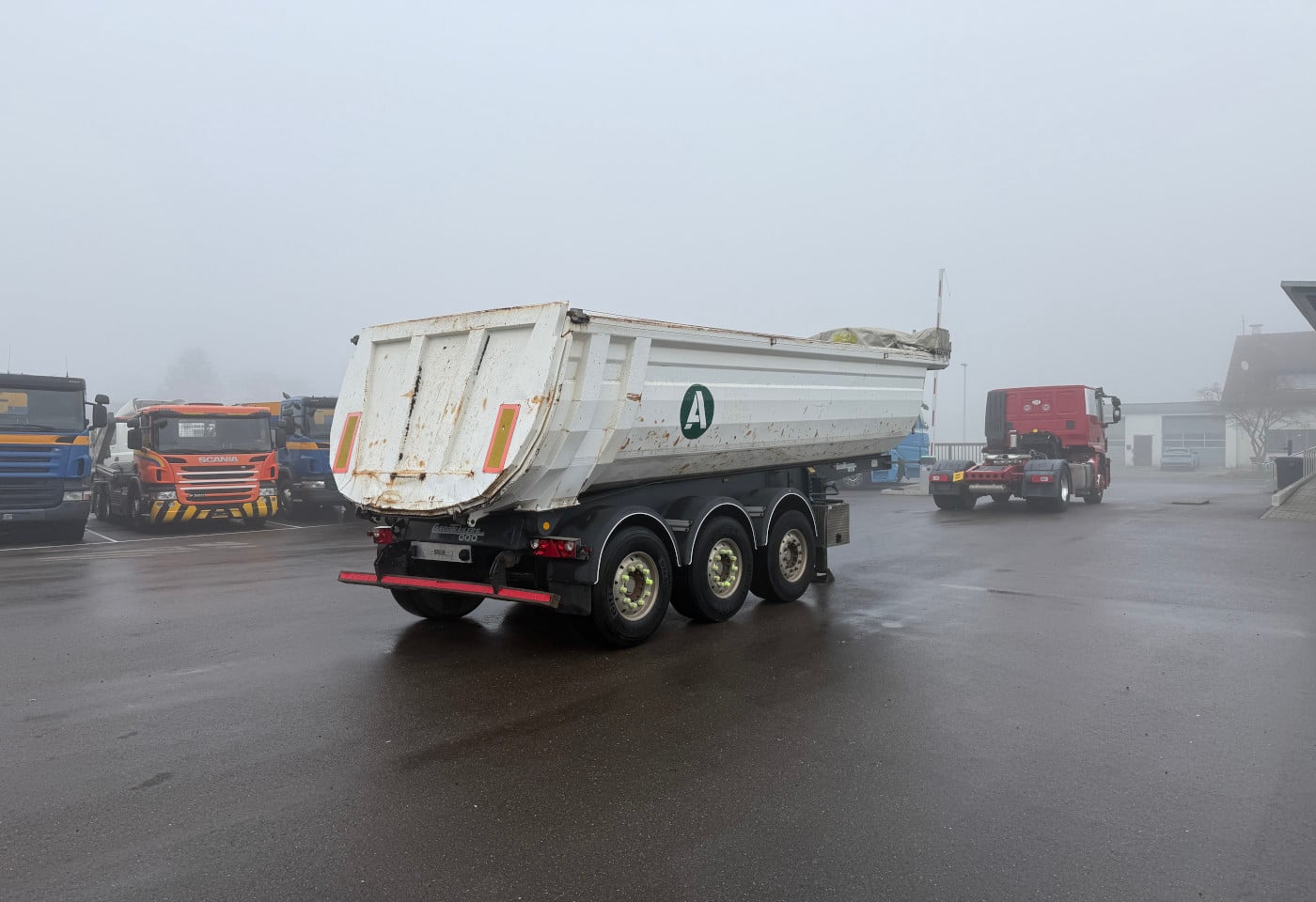 MOTO6625_2784700 vehicle image