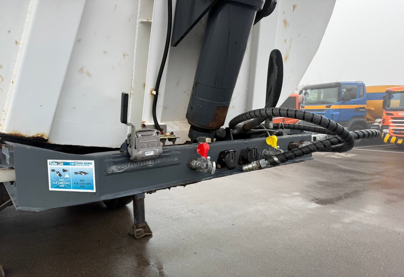 MOTO6625_2784700 vehicle image