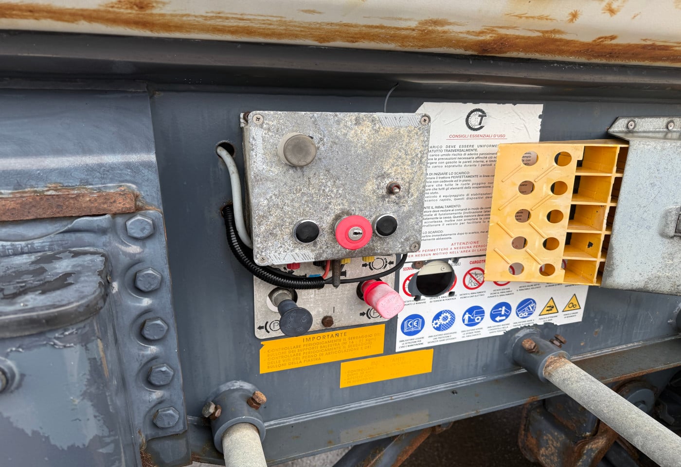 MOTO6625_2784700 vehicle image