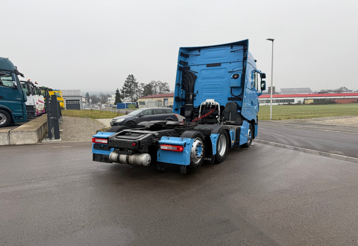 MOTO6625_2785180 vehicle image