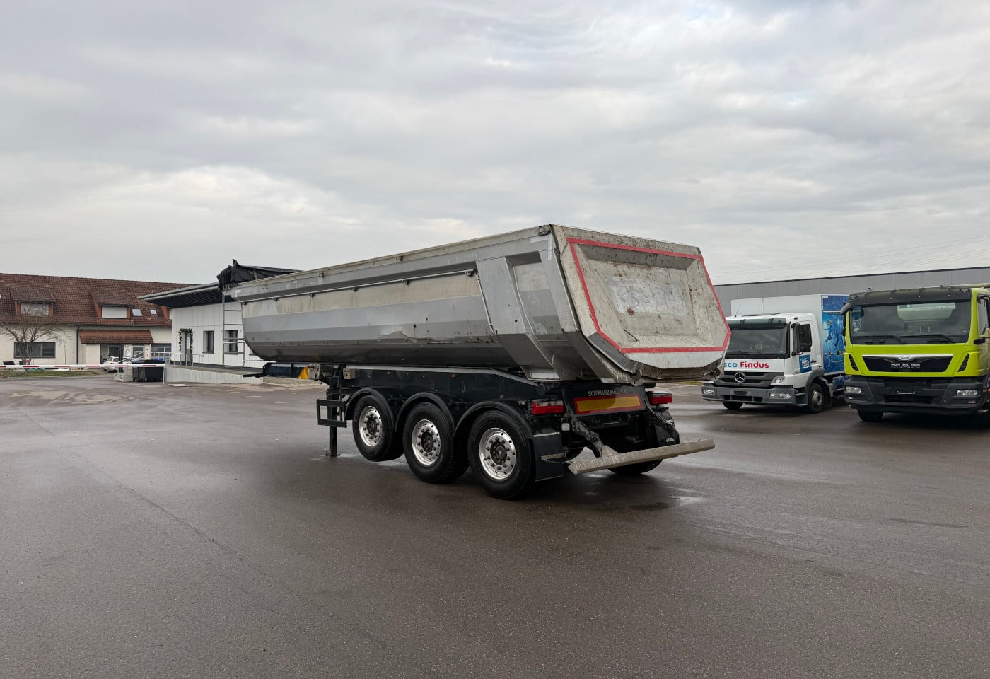 MOTO6625_2784548 vehicle image