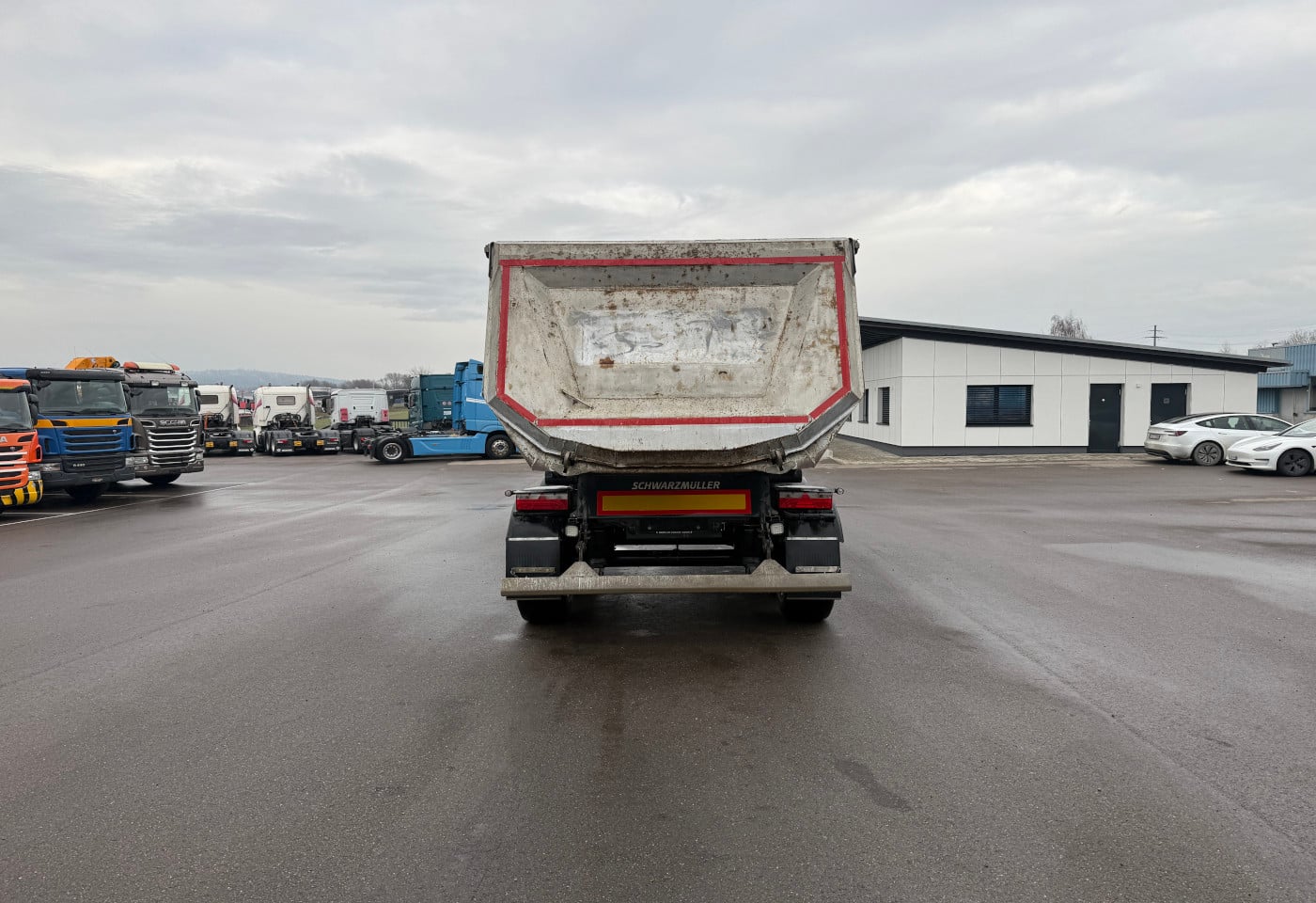 MOTO6625_2784548 vehicle image