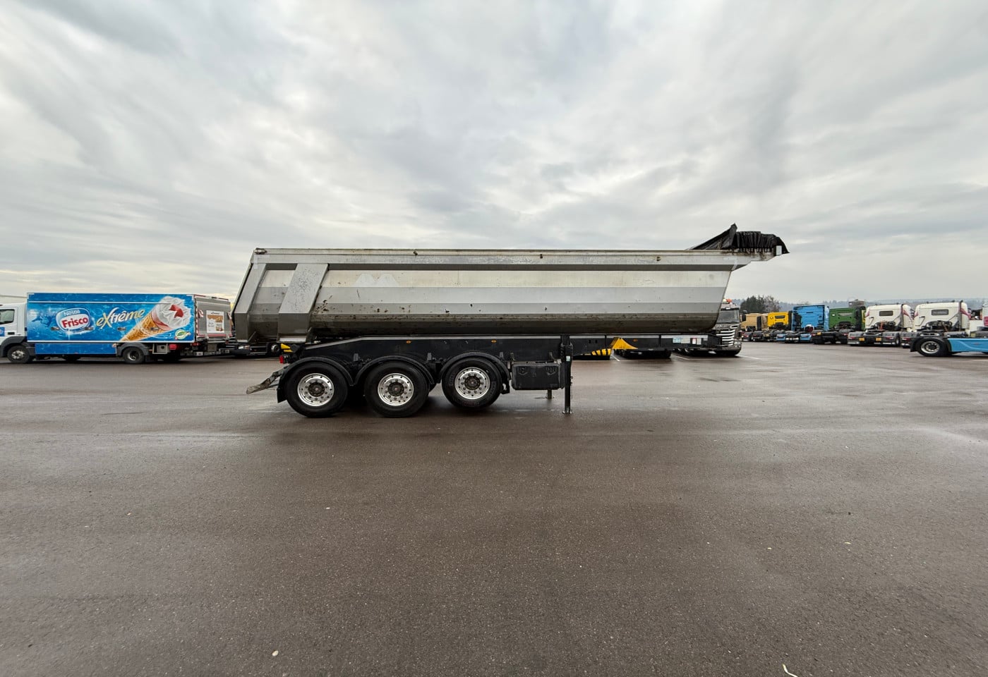 MOTO6625_2784548 vehicle image