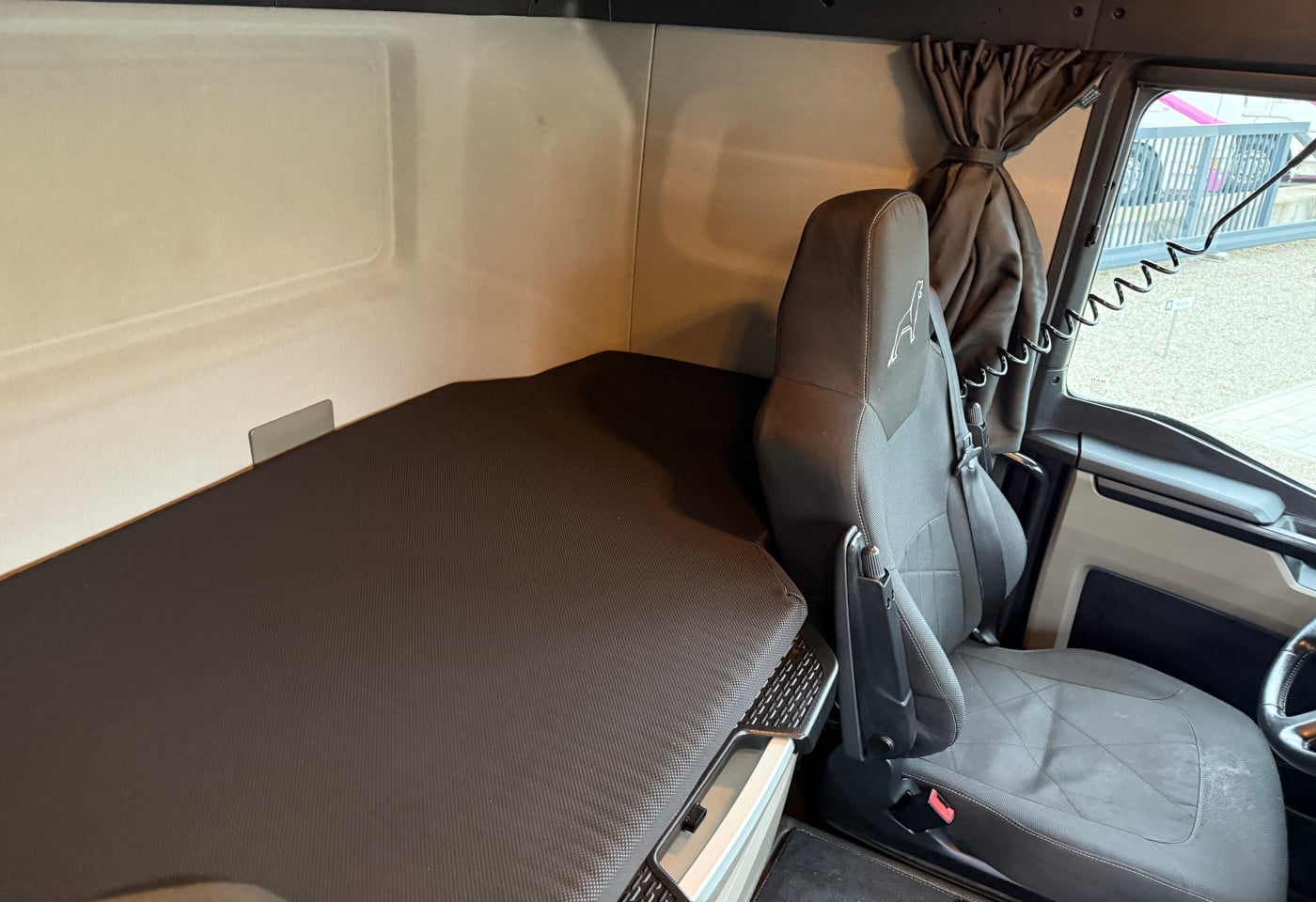 MOTO6625_2787700 vehicle image