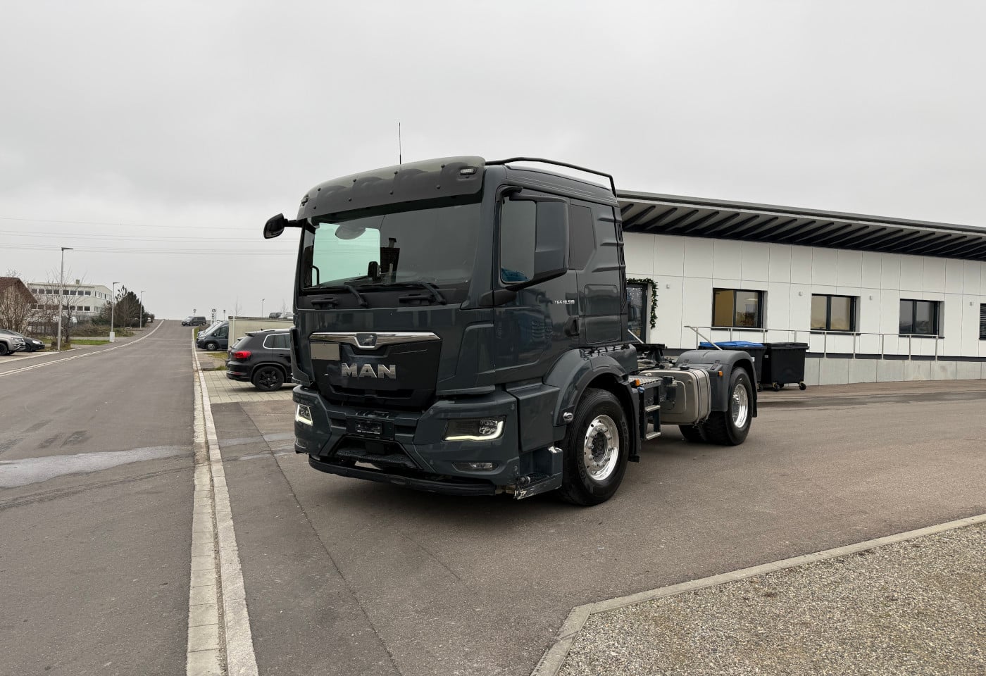 MOTO6625_2787700 vehicle image