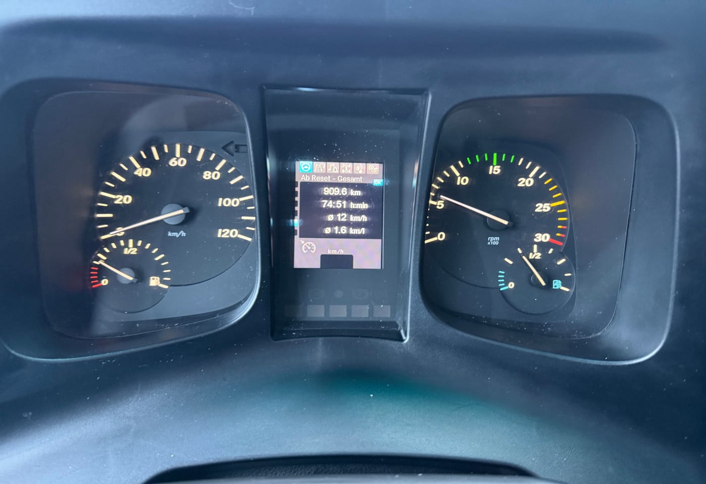 MOTO6625_2799386 vehicle image