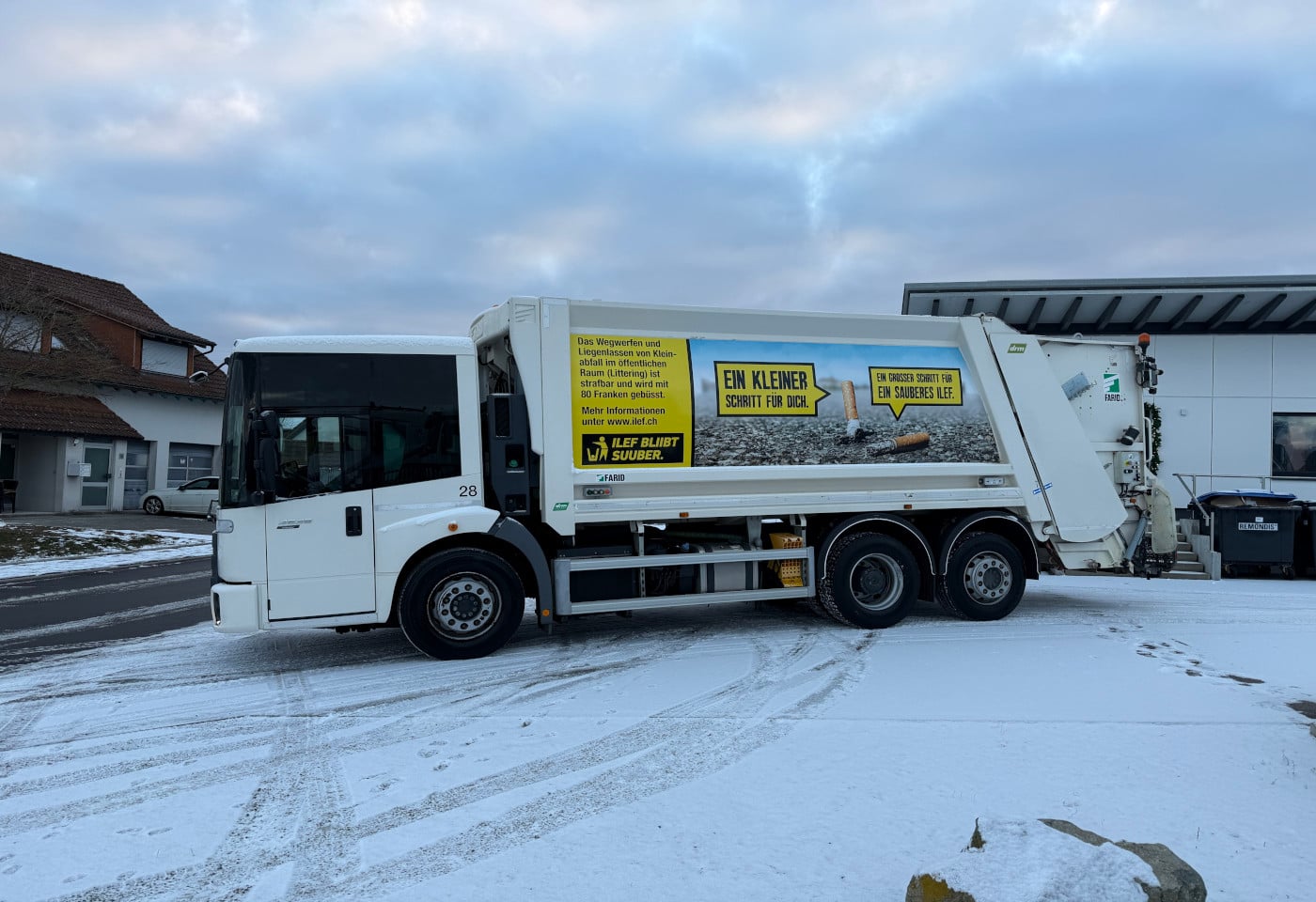 MOTO6625_2799386 vehicle image