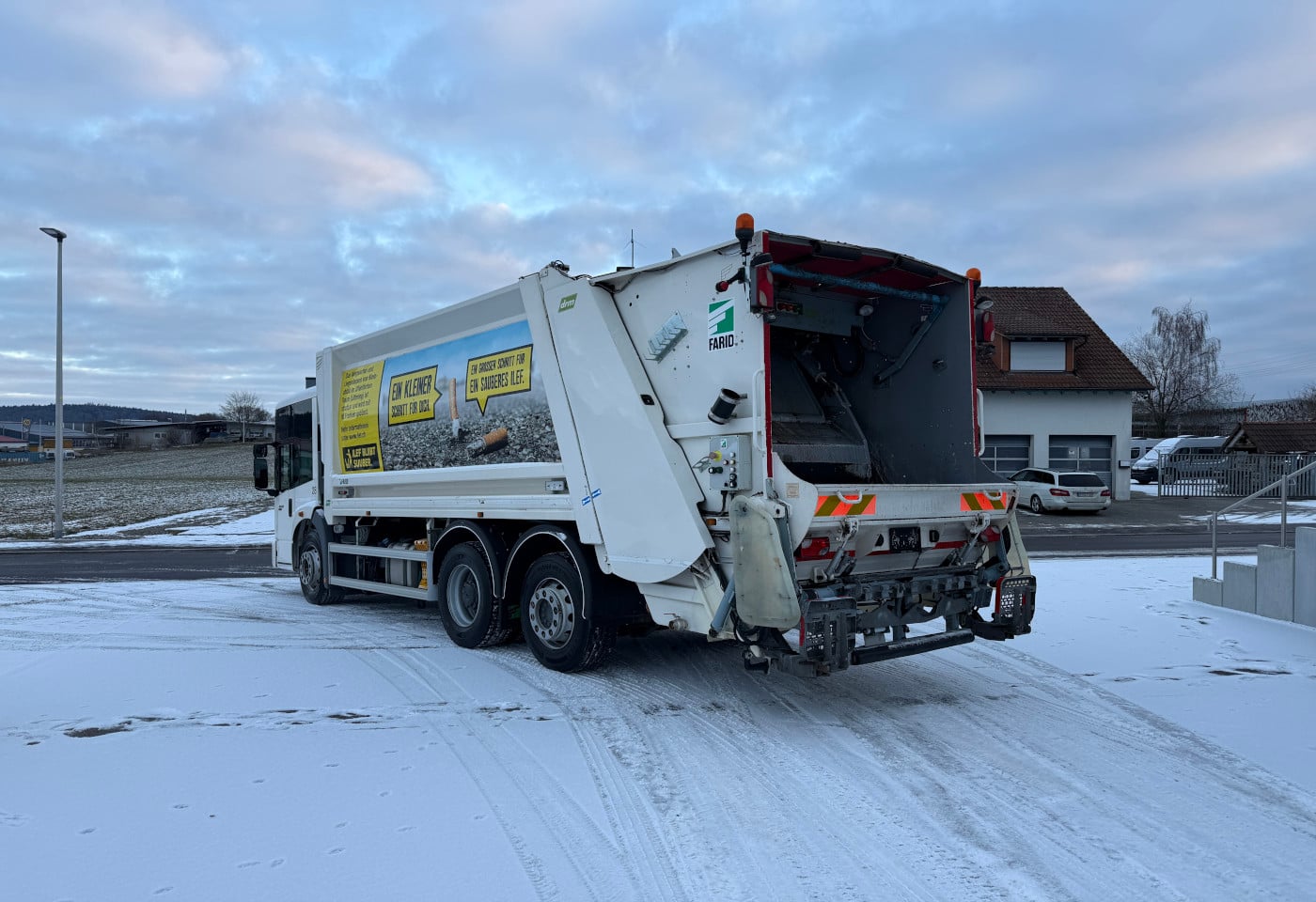 MOTO6625_2799386 vehicle image