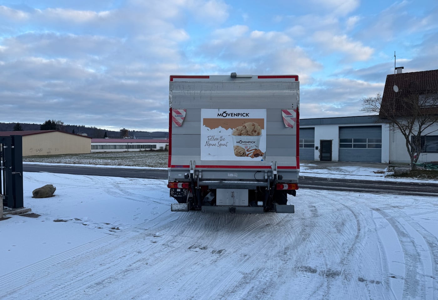 MOTO6625_2797357 vehicle image