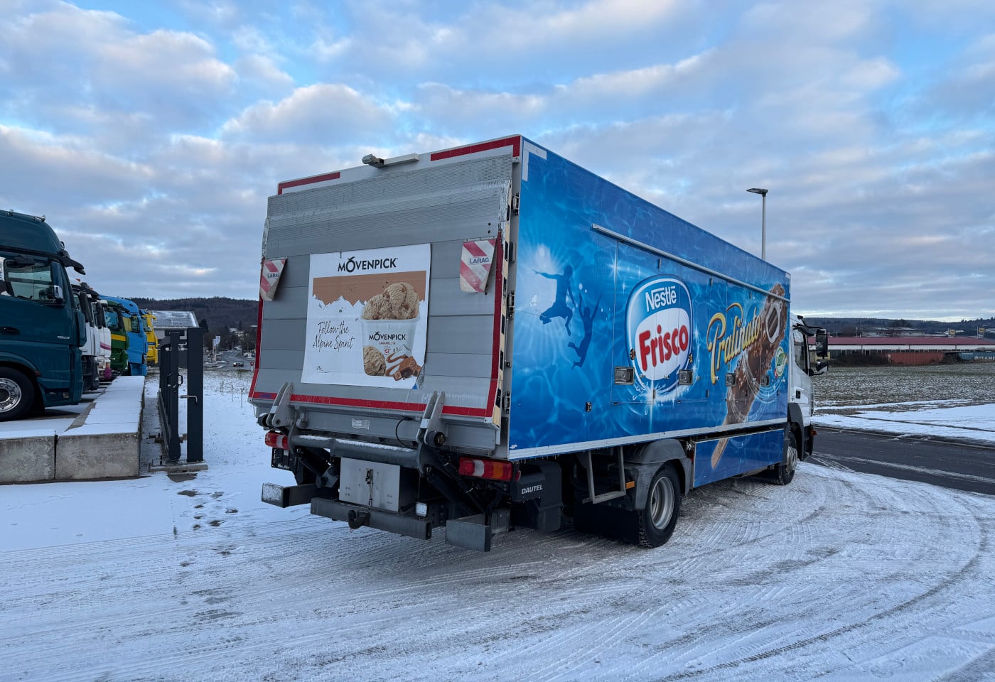 MOTO6625_2797357 vehicle image