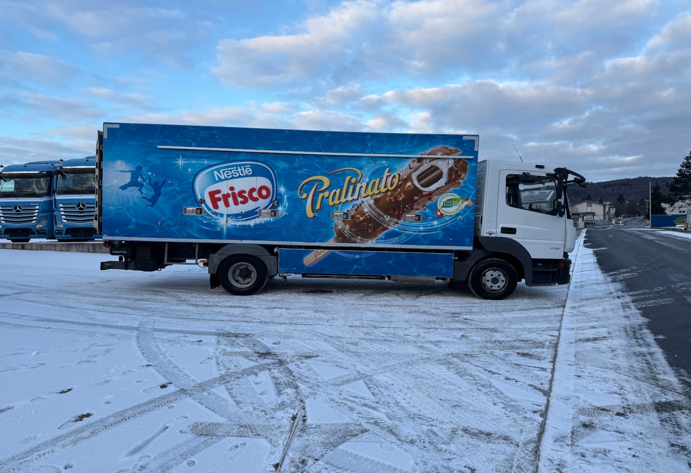 MOTO6625_2797357 vehicle image