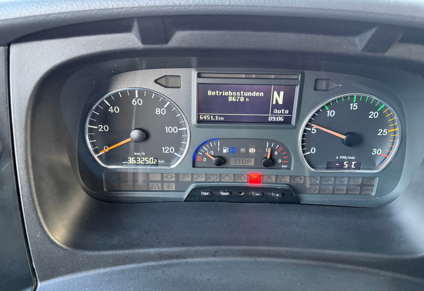 MOTO6625_2797358 vehicle image