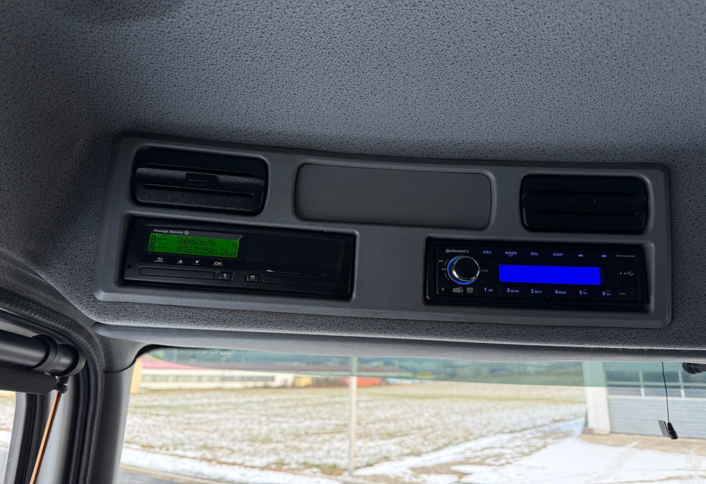 MOTO6625_2797358 vehicle image