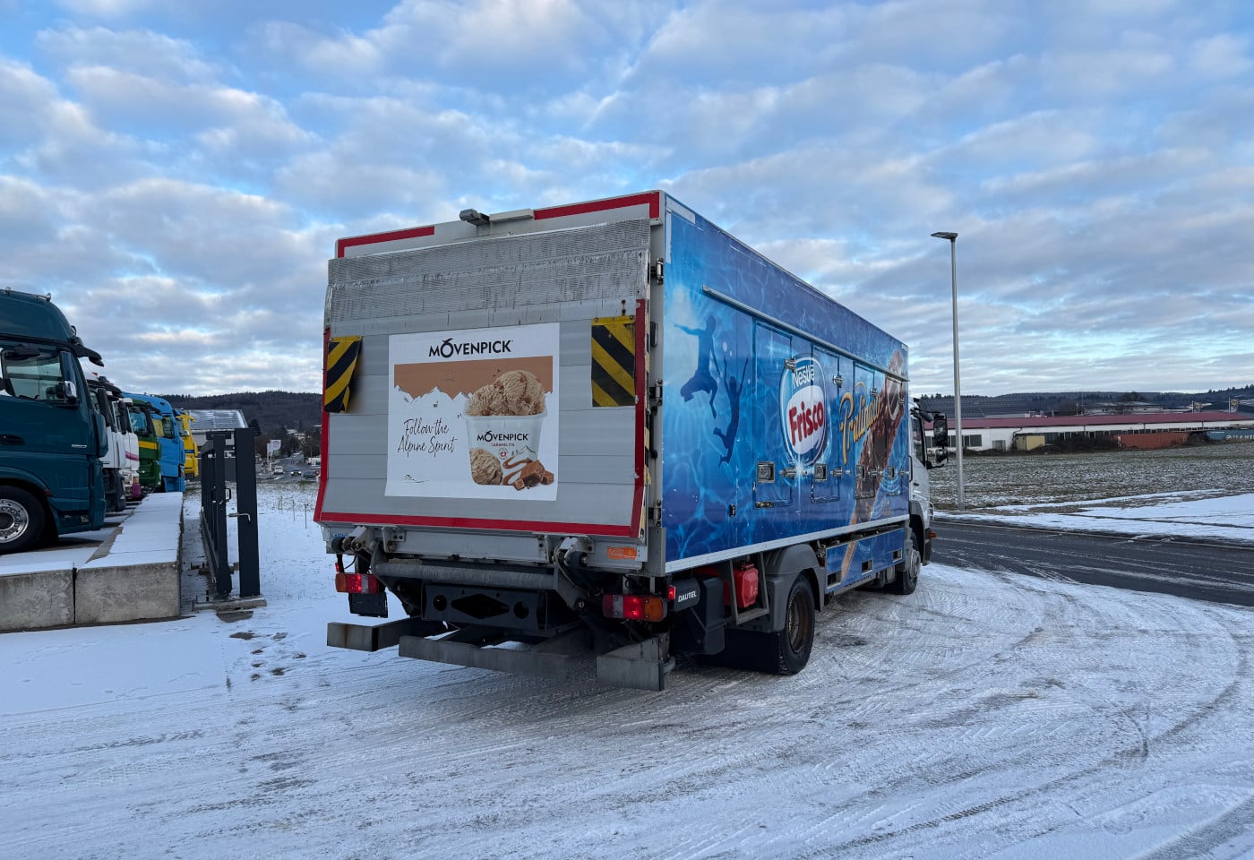 MOTO6625_2797358 vehicle image