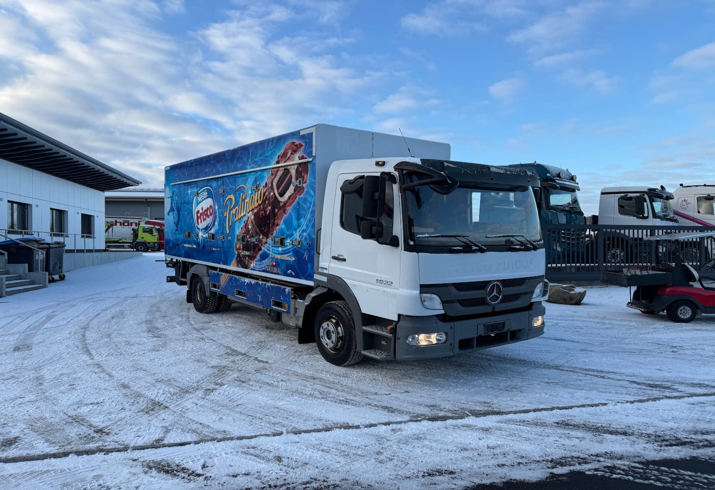 MOTO6625_2797360 vehicle image