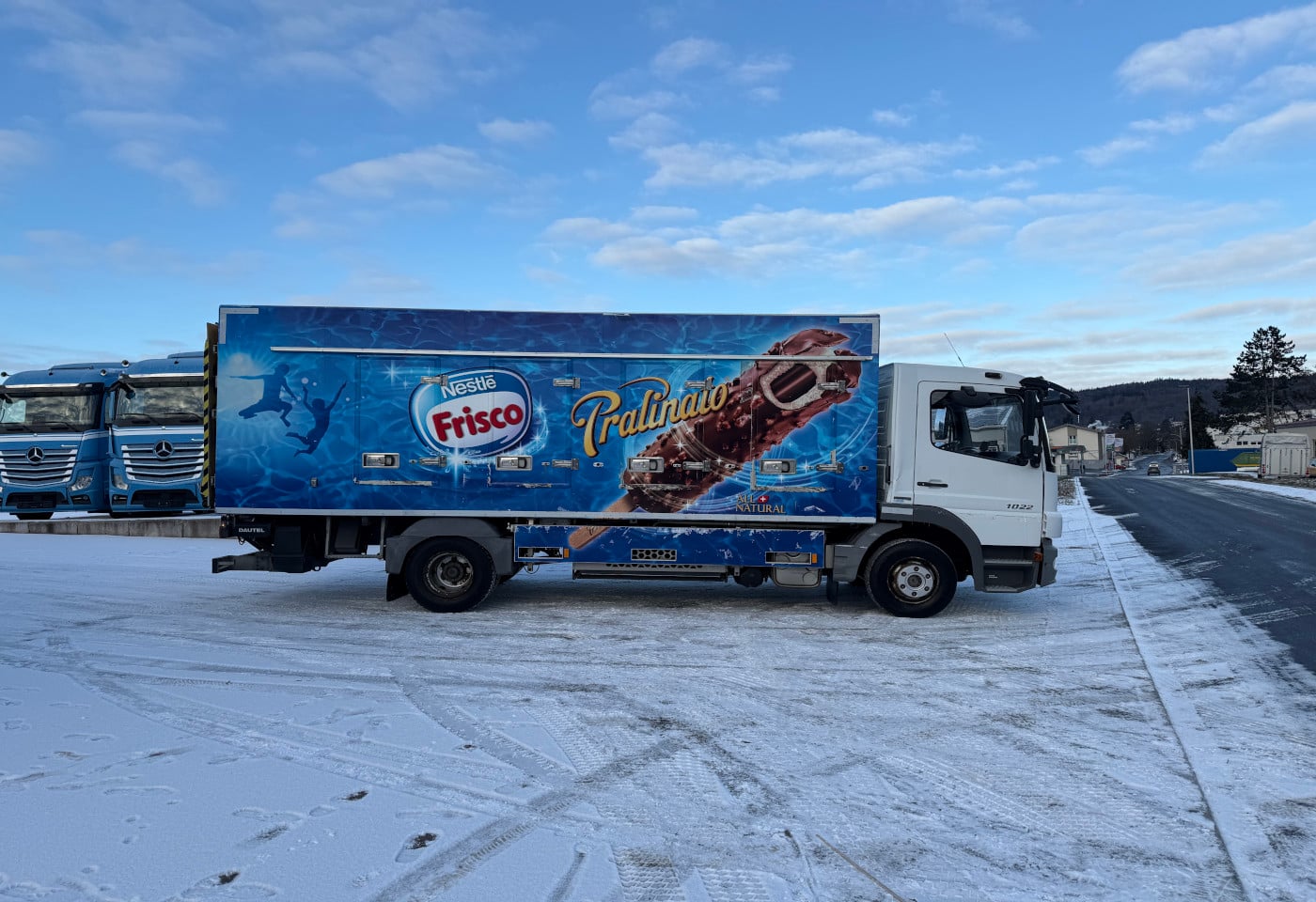 MOTO6625_2797360 vehicle image