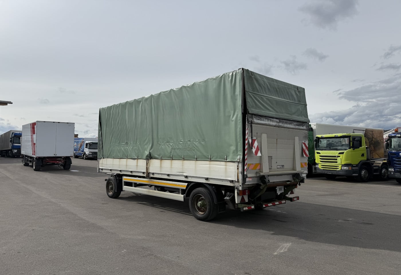 MOTO6625_2846700 vehicle image