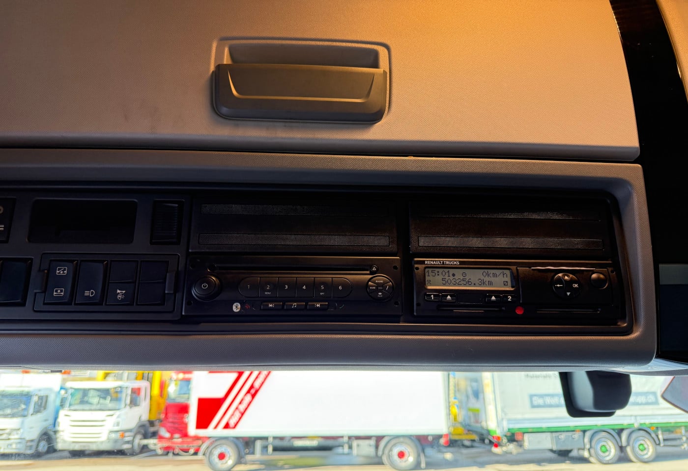 MOTO6625_2810464 vehicle image