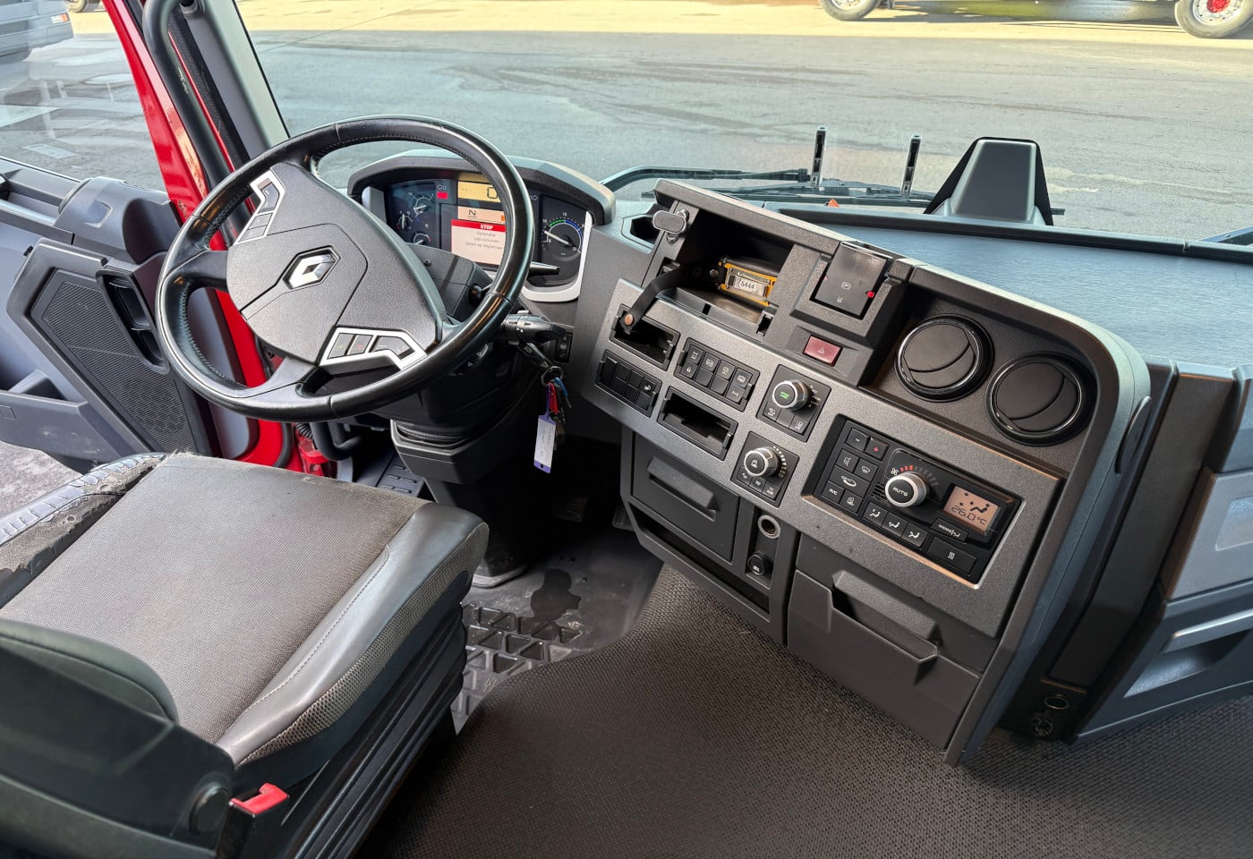 MOTO6625_2810464 vehicle image