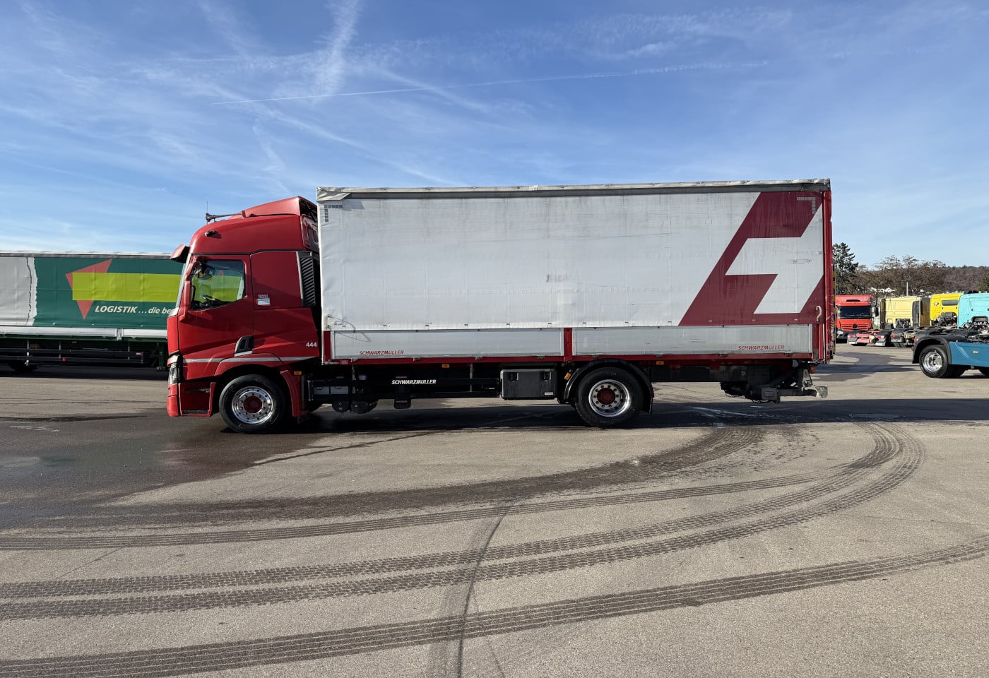 MOTO6625_2810464 vehicle image